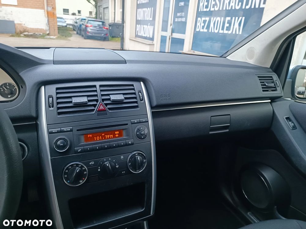 Mercedes-Benz Klasa B 180 CDI Autotronic - 16