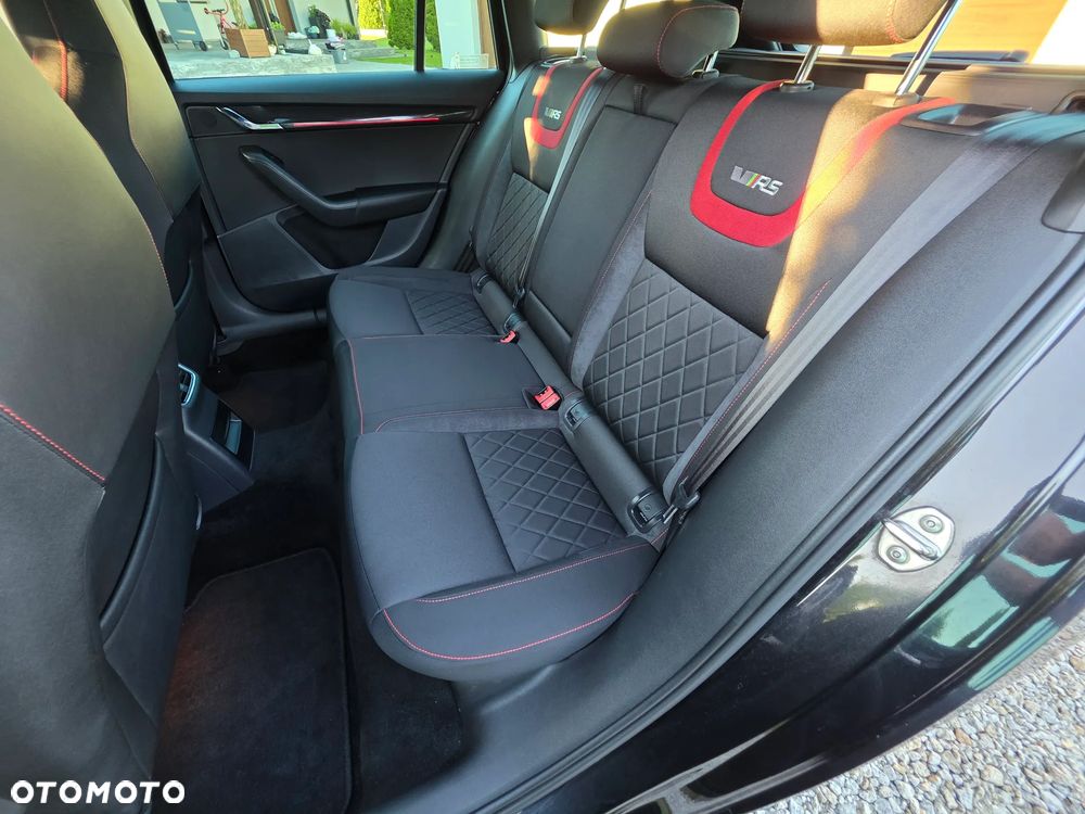 Skoda Octavia 2.0 TSI RS 245 DSG - 24