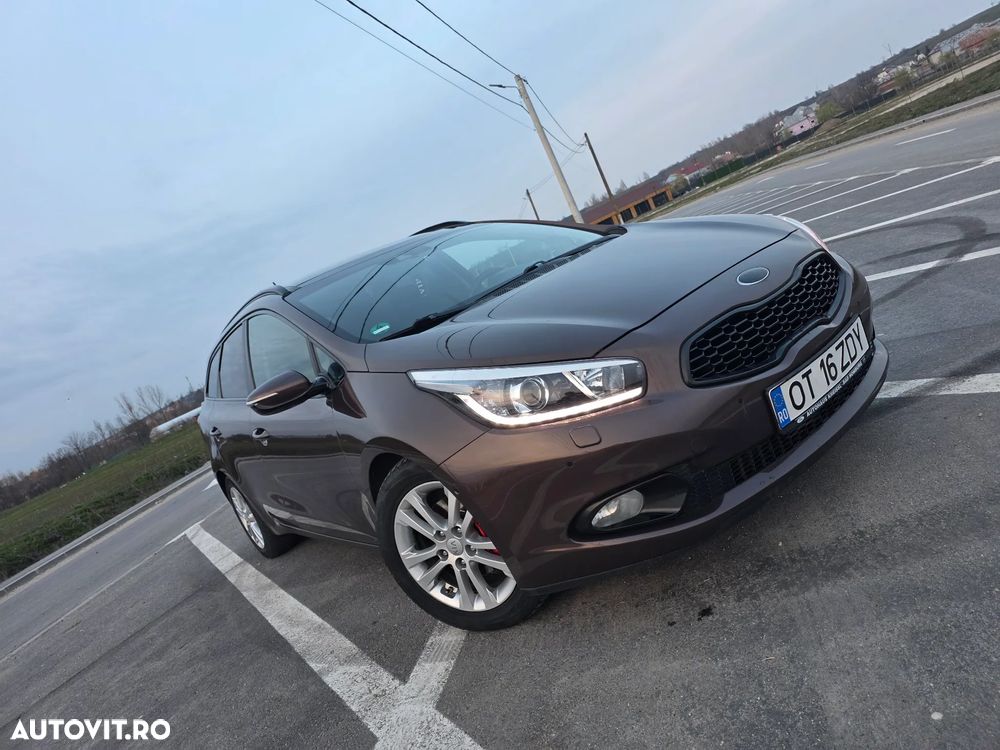Kia Ceed 1.6 GDI DCT Platinum Edition - 1