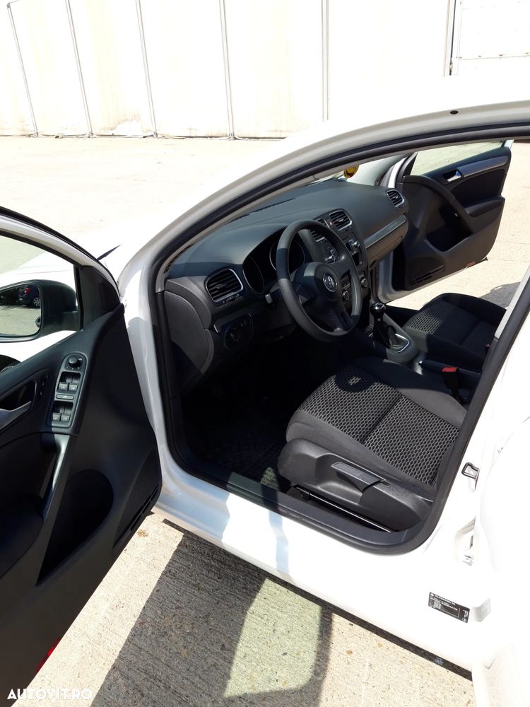 Volkswagen Golf 1.6 TDI DPF Trendline - 8