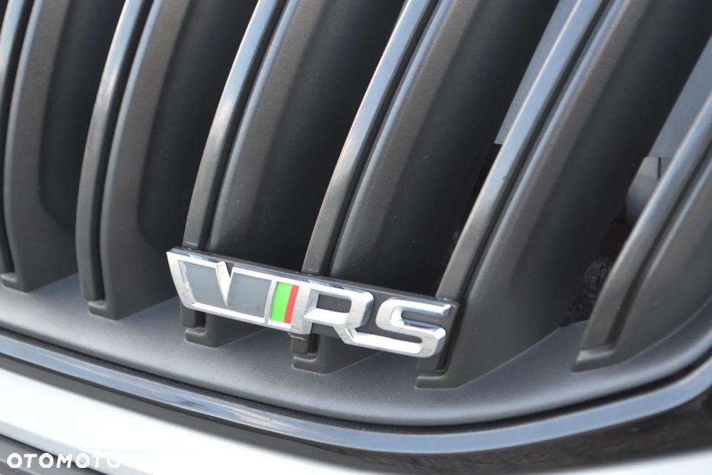 Skoda Octavia 2.0 TSI RS - 33