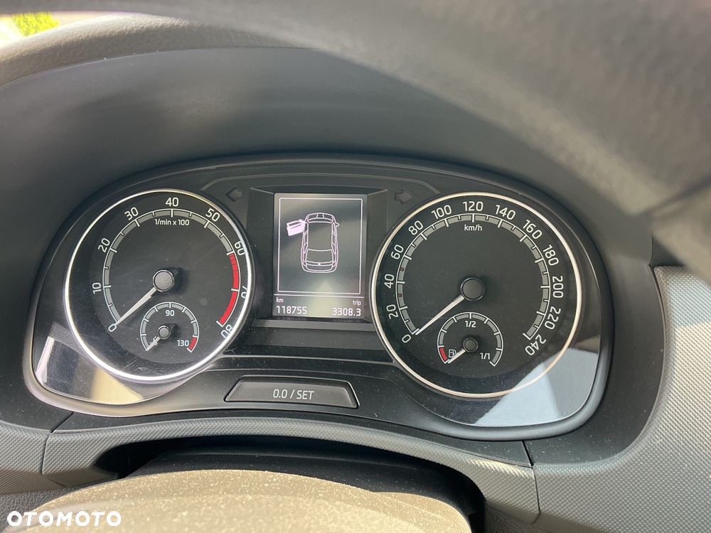 Skoda Fabia 1.0 Joy - 8