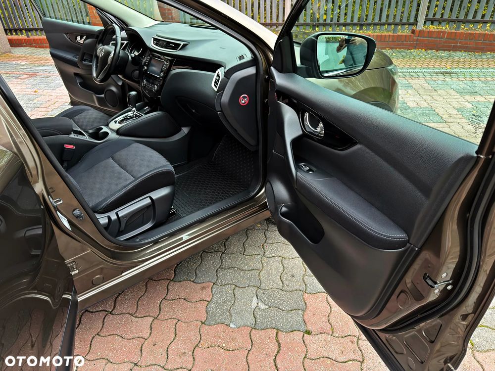Nissan Qashqai 1.2 DIG-T Xtronic N-Connecta - 18