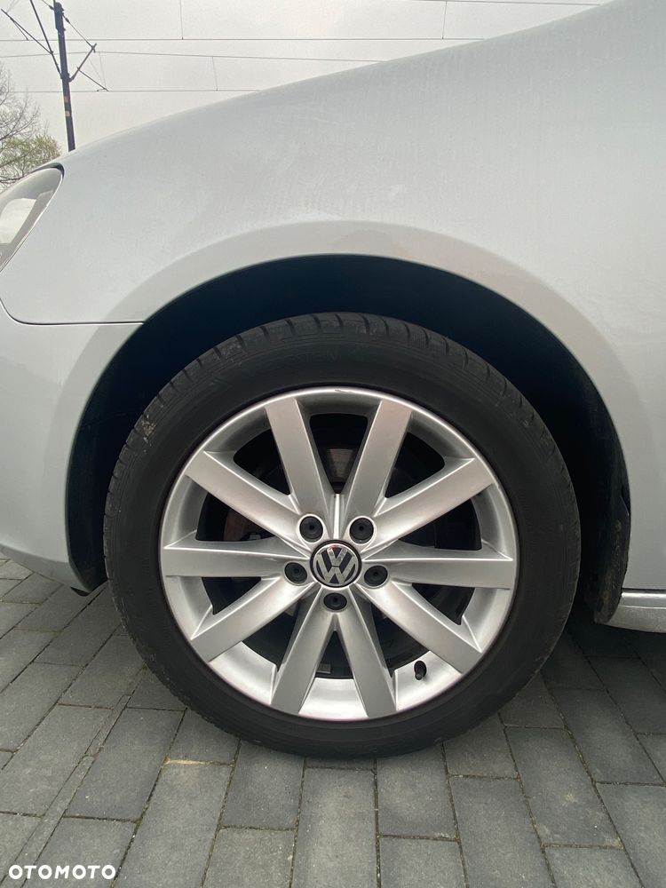 Volkswagen Golf 1.6 TDI DPF Highline - 7