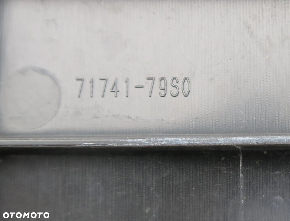 SUZUKI SWIFT VIII 8 Lift 2020 - zderzak przód grill kratka logo ORYGINAŁ OE - 8