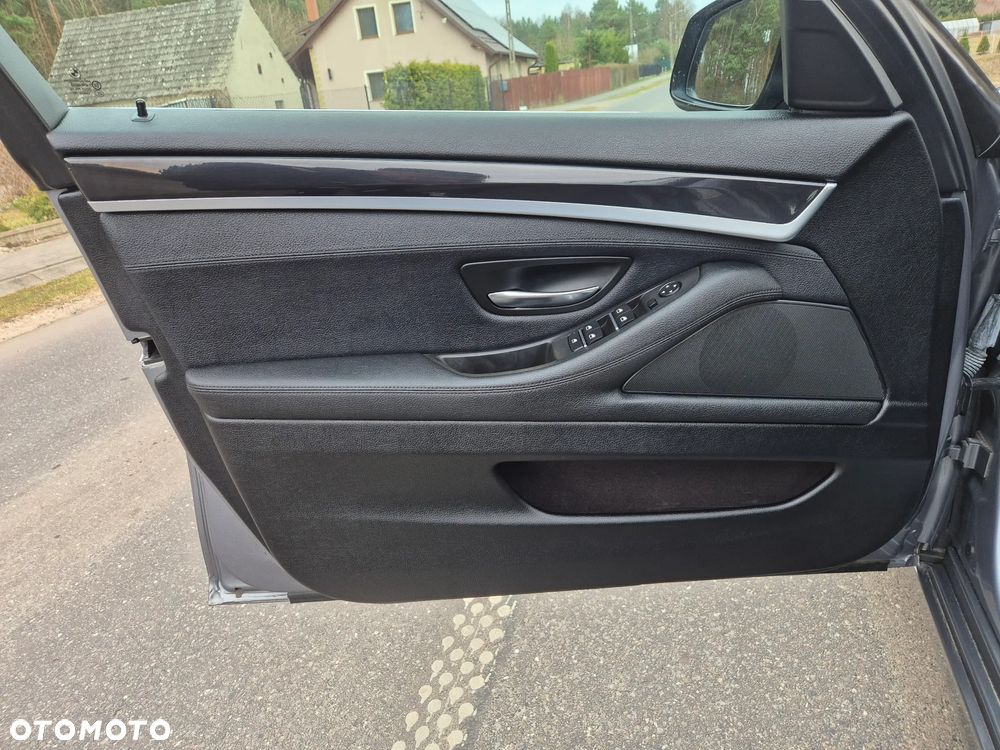 BMW Seria 5 - 32