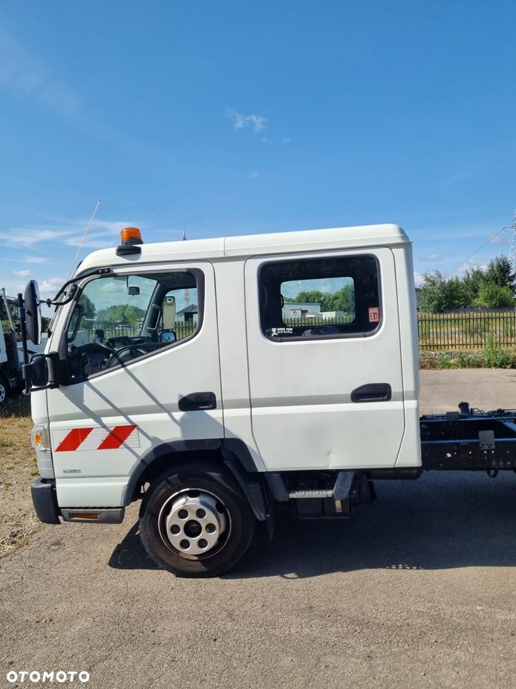 Mitsubishi Canter Fuso 7C18D - 8