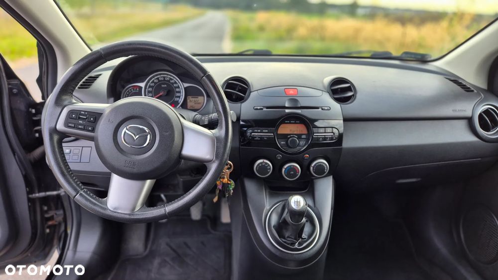 Mazda 2 - 8