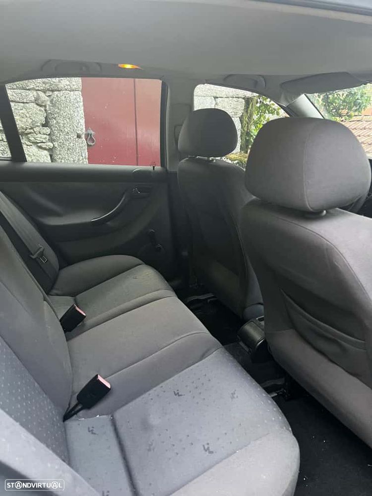 SEAT Toledo 1.6 Stella - 9