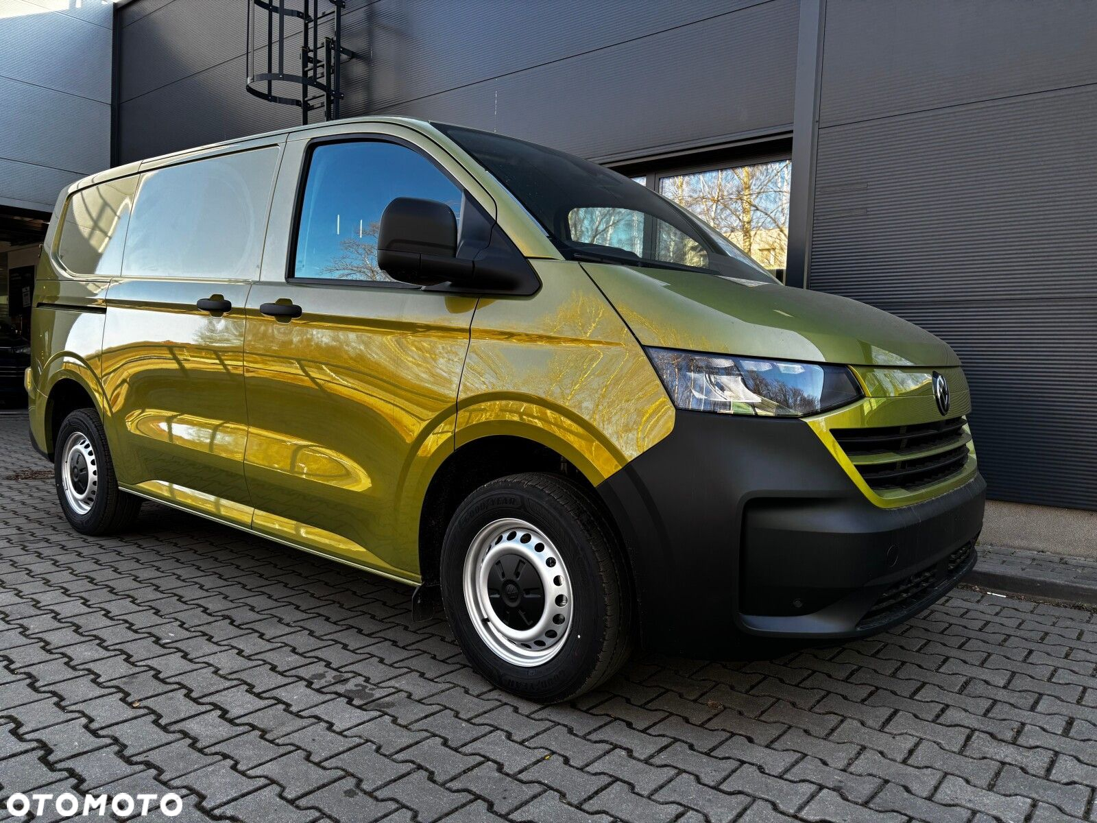 Volkswagen Transporter 2.0 TDI 150 KM 6-bm L1 - 29