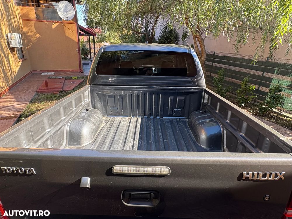 Toyota Hilux 4x4 Cabina Dubla Comfort - 8