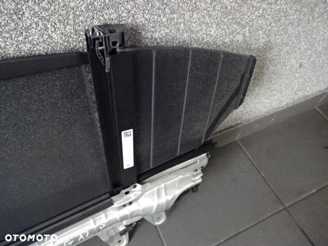 Roleta tylnych prawych drzwi BMW G12 Long - 2