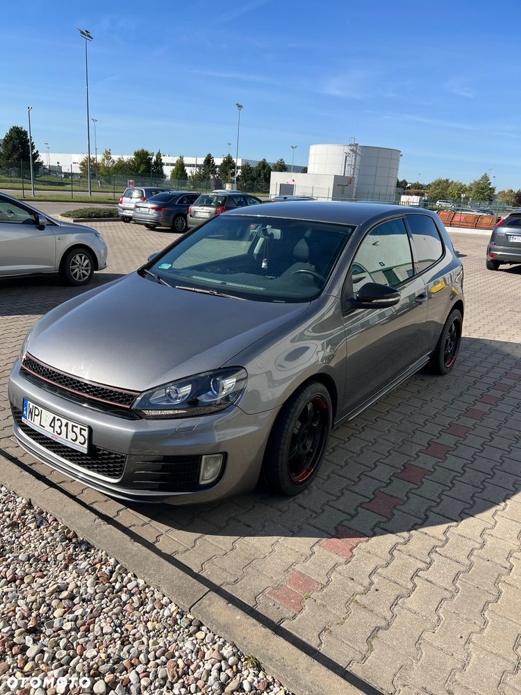 Volkswagen Golf - 5