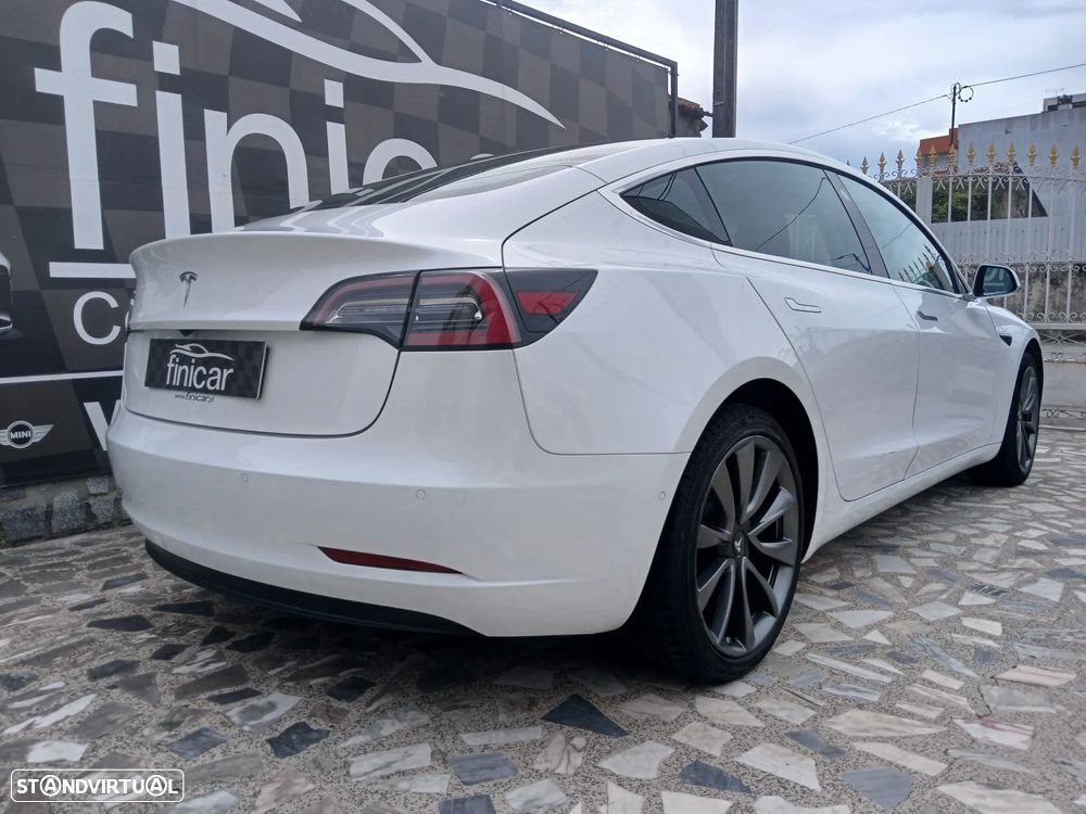 Tesla Model 3 - 10