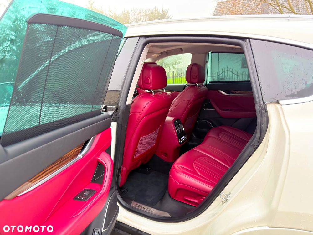 Maserati Levante S Q4 - 15