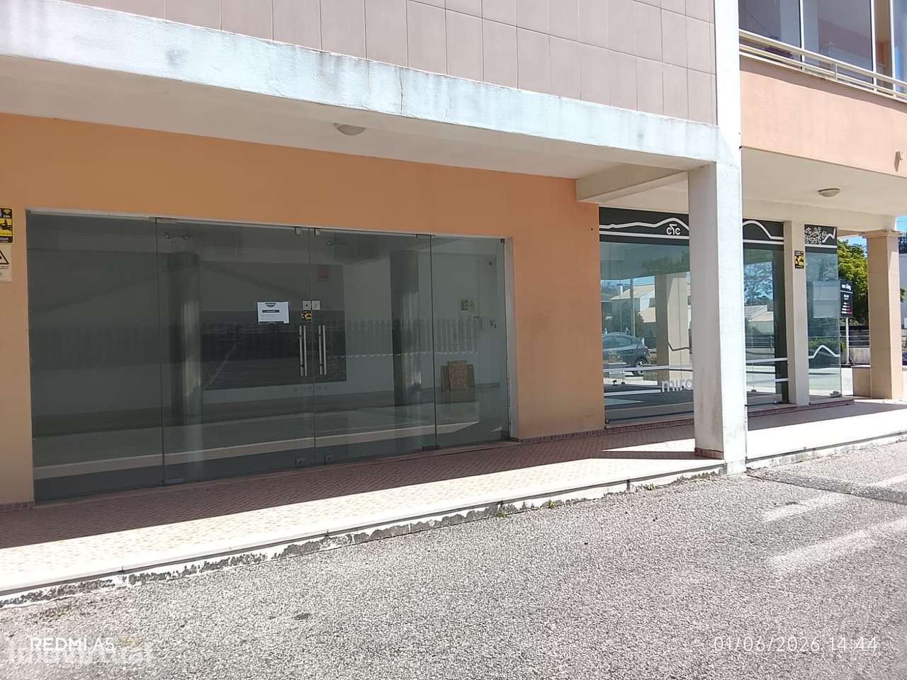 ARRENDAMENTO | EXCELENTE ESPAÇO COMERCIAL NA PRAIA DE MIRA - Grande imagem: 3/5