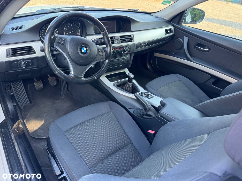BMW Seria 3 320i M Sport Edition - 11