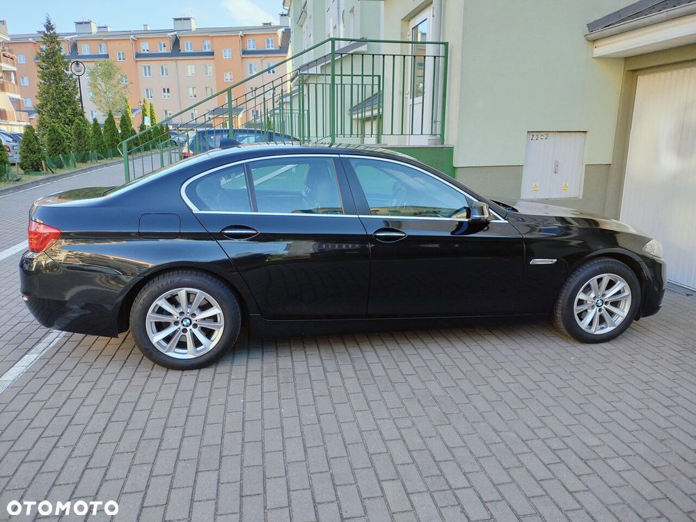 BMW Seria 5 520d xDrive - 8
