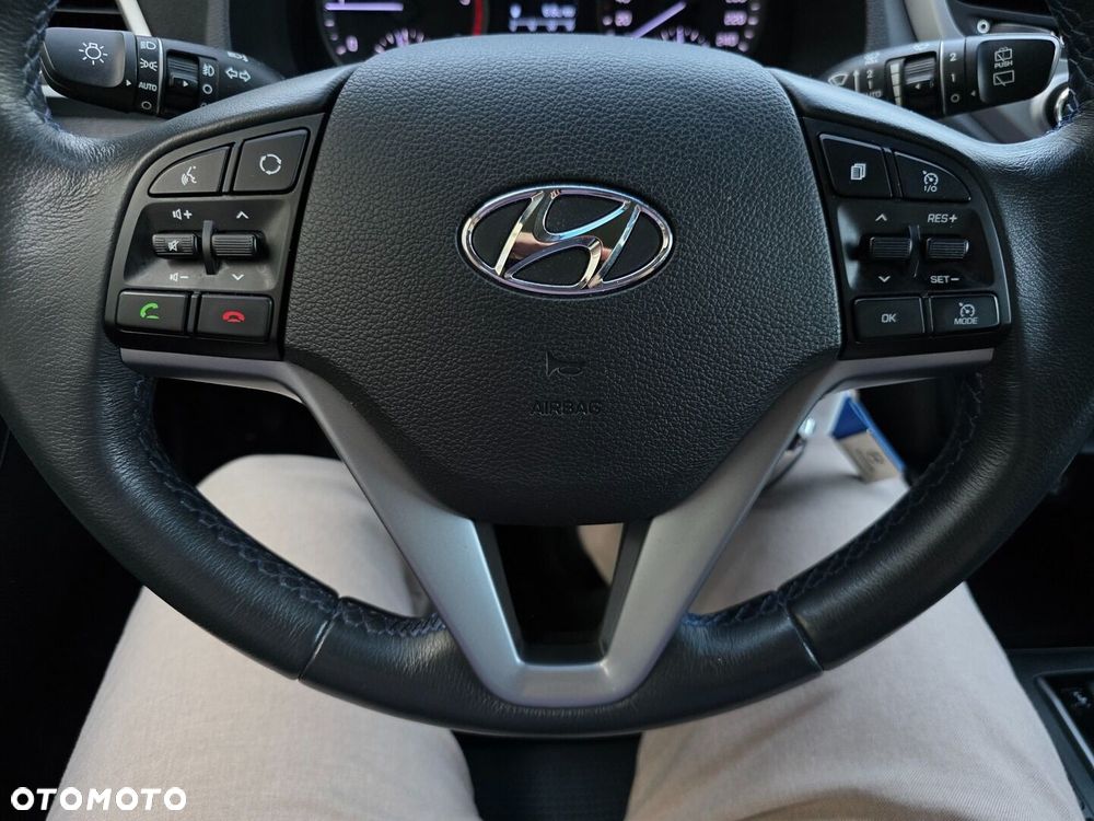 Hyundai Tucson 1.7 CRDI BlueDrive Design 2WD DCT - 11
