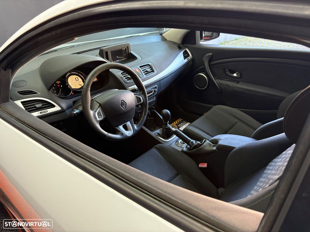 Renault Mégane Coupe 1.5 dCi Dynamique - 47