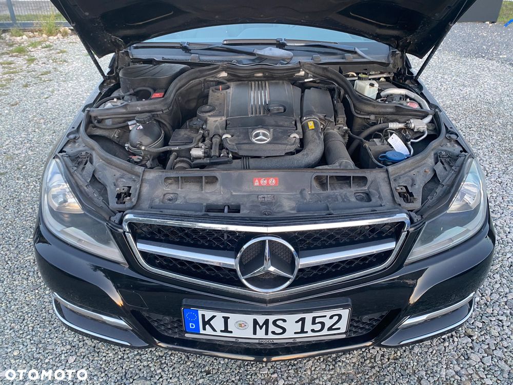 Mercedes-Benz Klasa C 180 CGI Automatik BlueEFFICIENCY Avantgarde - 18