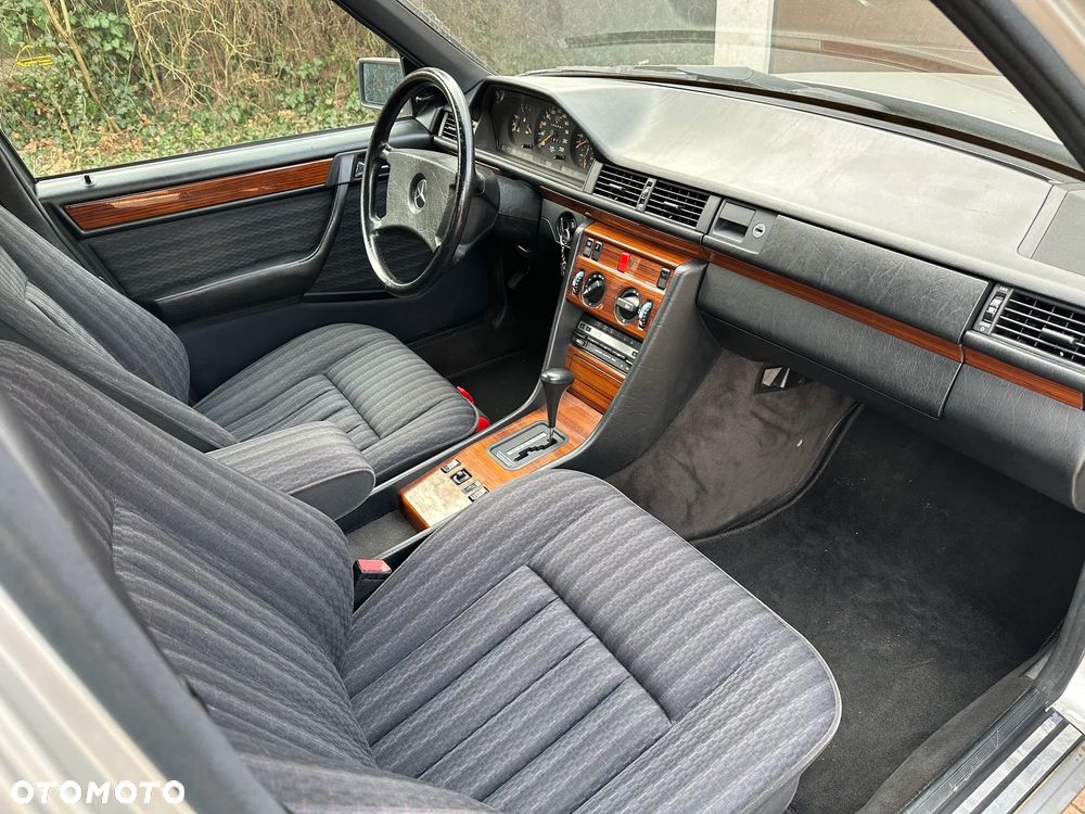 Mercedes-Benz W124 (1984-1993) - 8