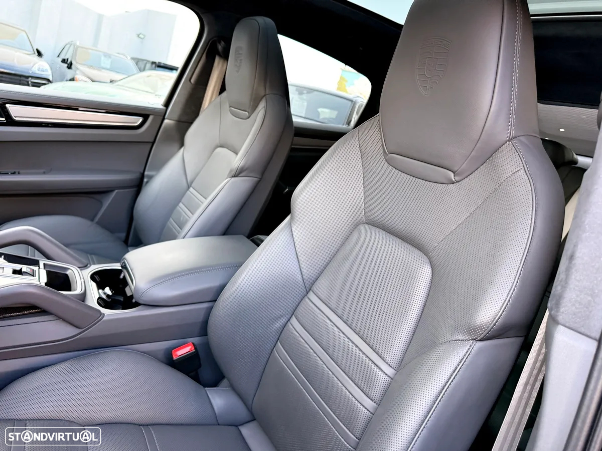 Porsche Cayenne Coupé E-Hybrid - 23