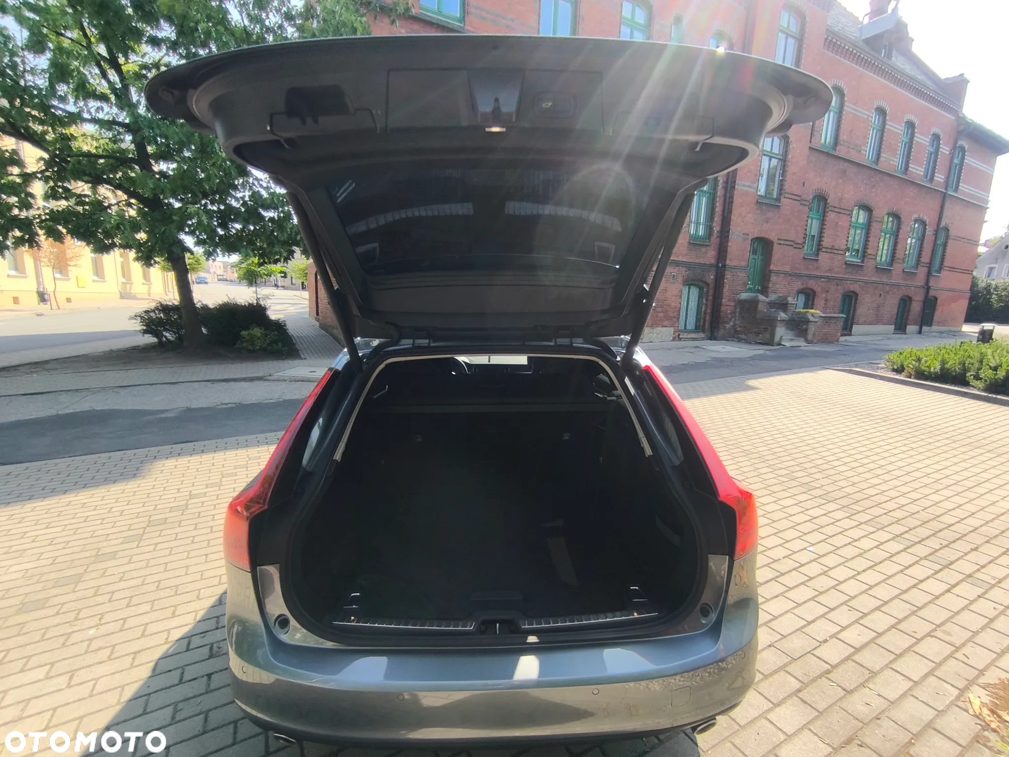 Volvo V90 D4 Momentum - 26