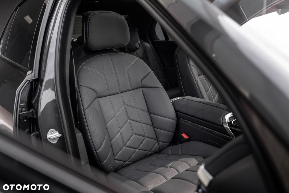 BMW Seria 7 740d xDrive mHEV Individual Edition sport - 35