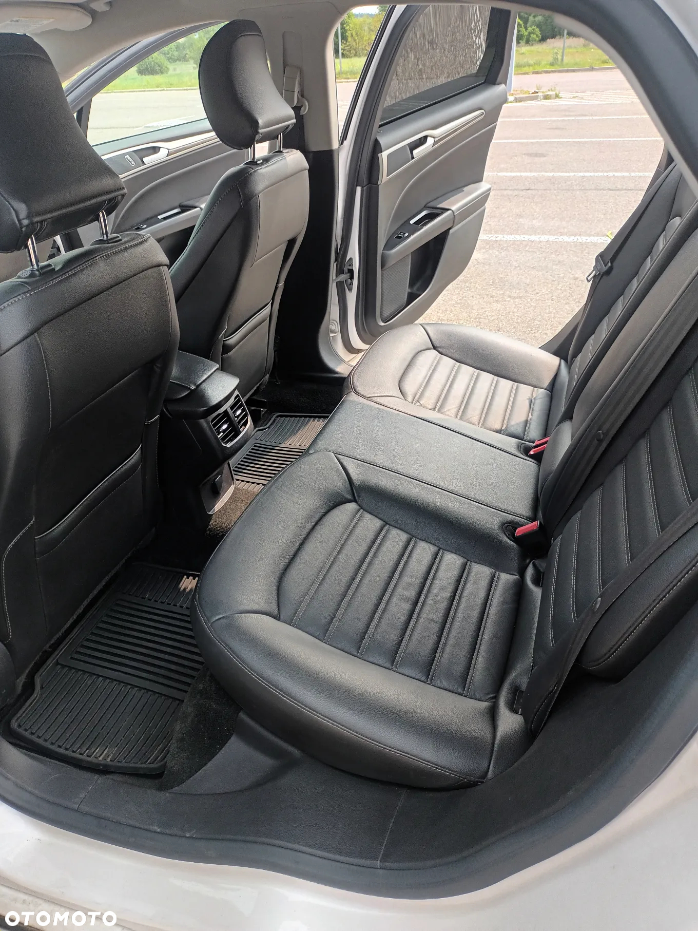 Ford Fusion - 12