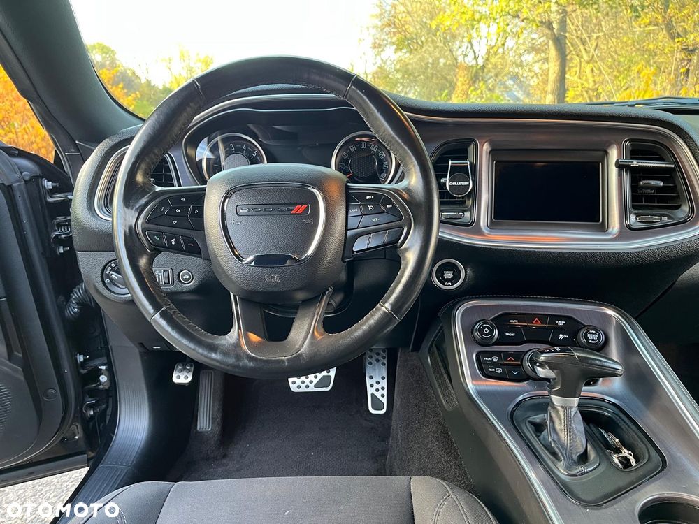 Dodge Challenger - 21