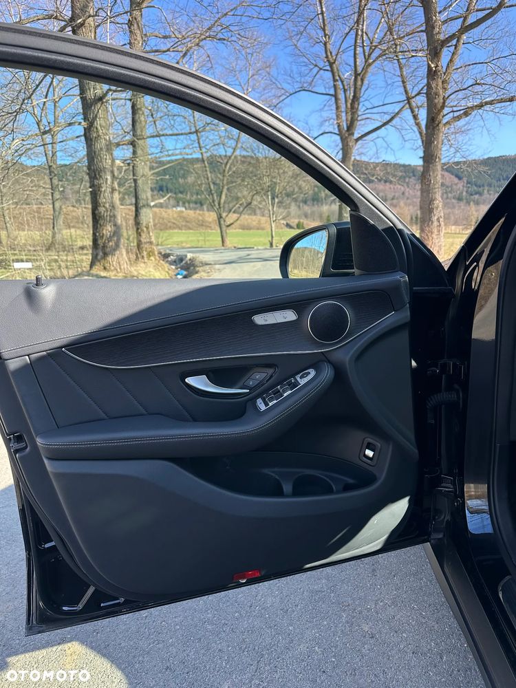 Mercedes-Benz GLC - 21