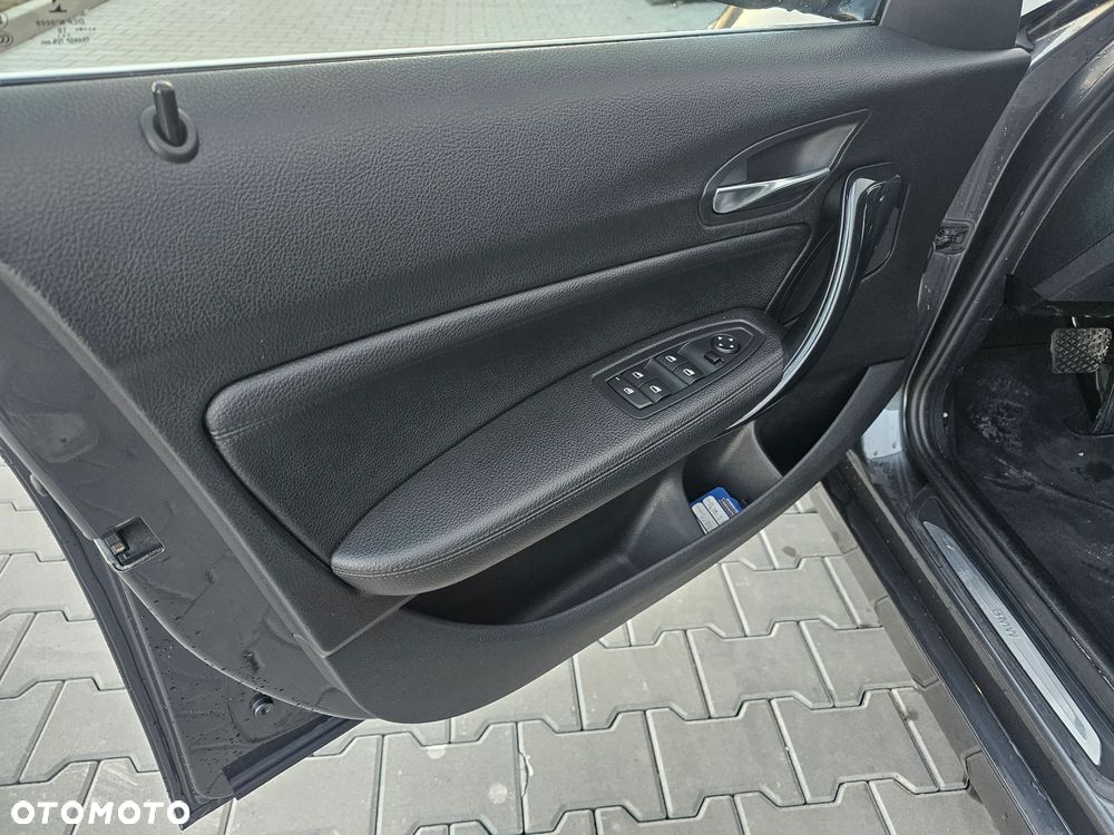 BMW Seria 1 120d Sport-Aut Urban Line - 19
