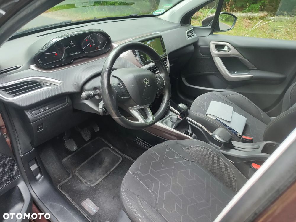 Peugeot 2008 1.6 e-HDi Style S&S - 5