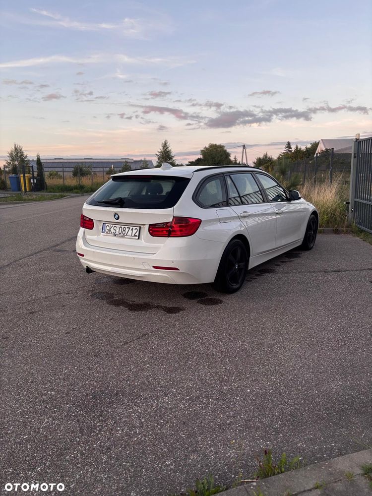 BMW Seria 3 318d - 4