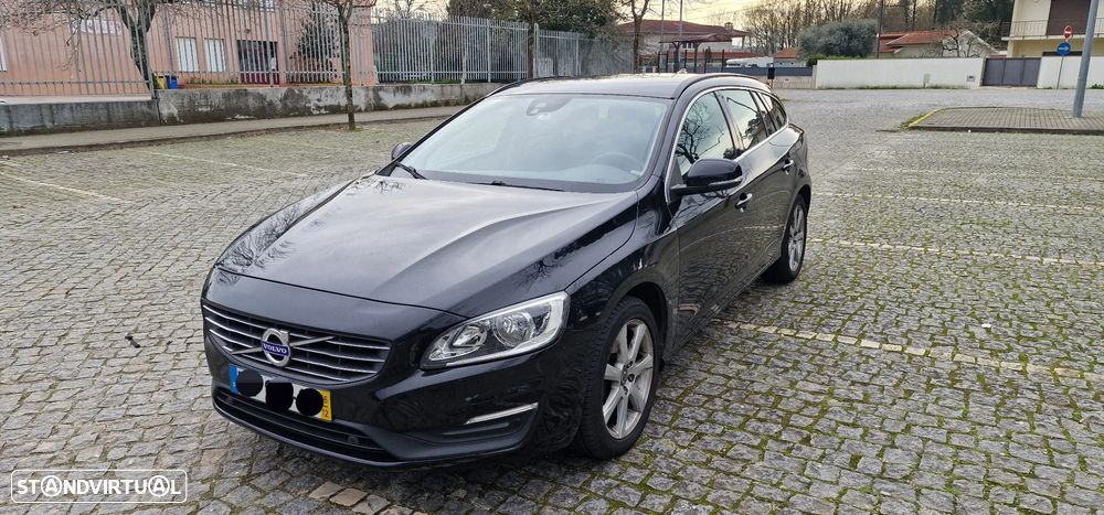 Volvo V60 2.0 D2 Momentum - 6