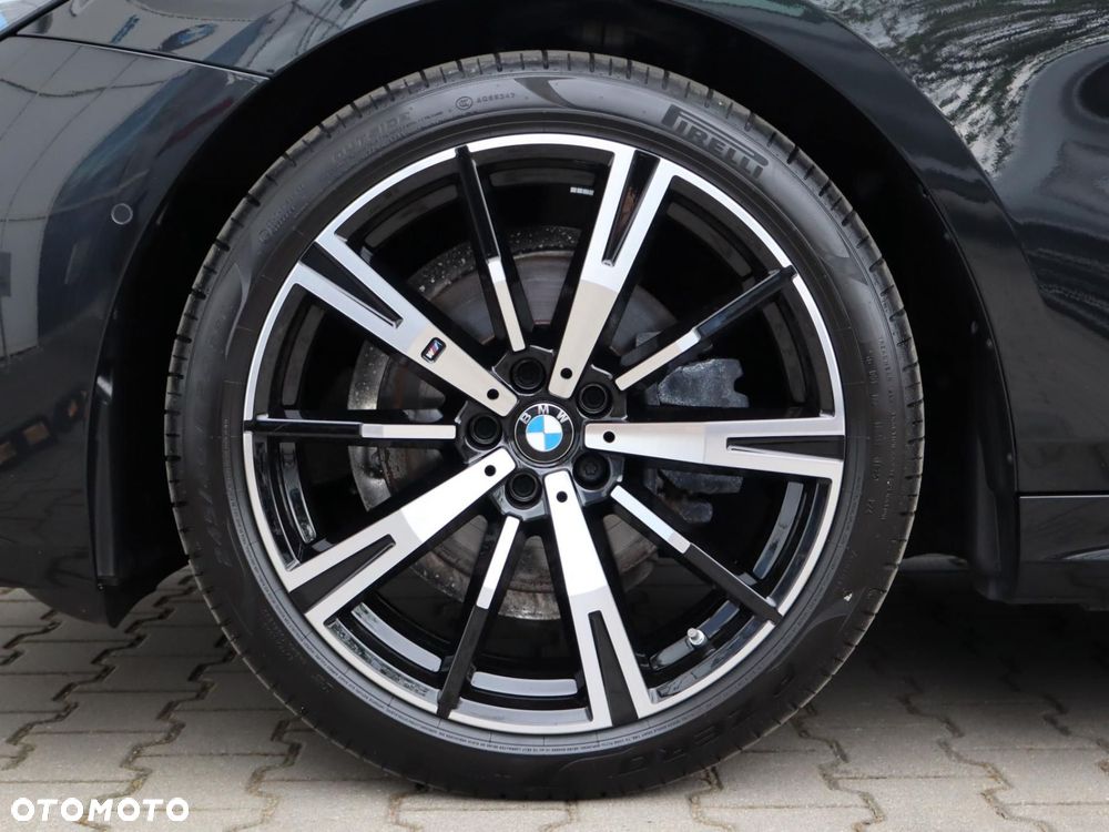 BMW Seria 5 520d xDrive mHEV M Sport - 4