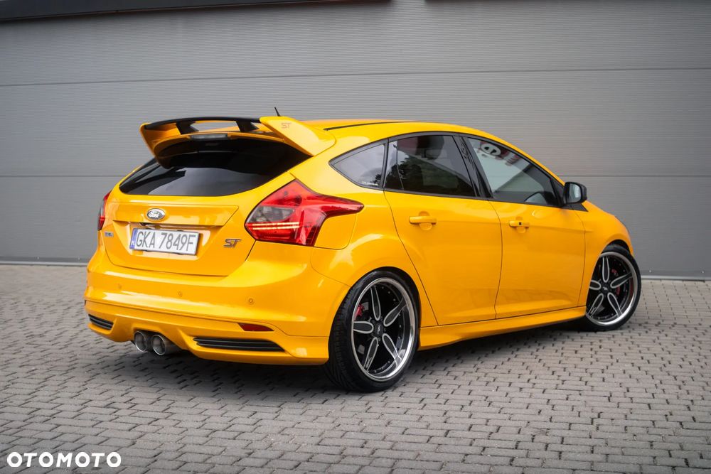 Ford Focus 2.0 EcoBoost ST mit Leder-Exclusiv-Paket - 6