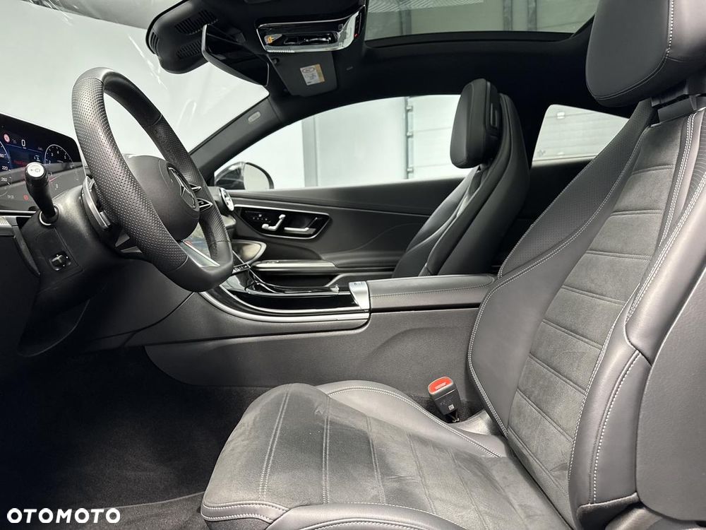 Mercedes-Benz CLE 300 4Matic 9G-TRONIC Edition AMG Line - 13