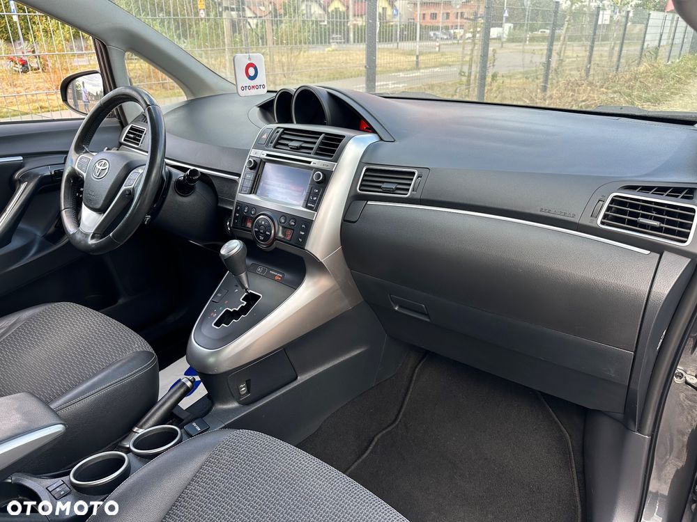 Toyota Verso 1.8 Prestige MS - 21