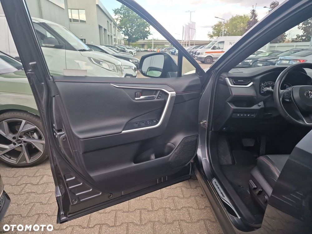Toyota RAV4 - 11