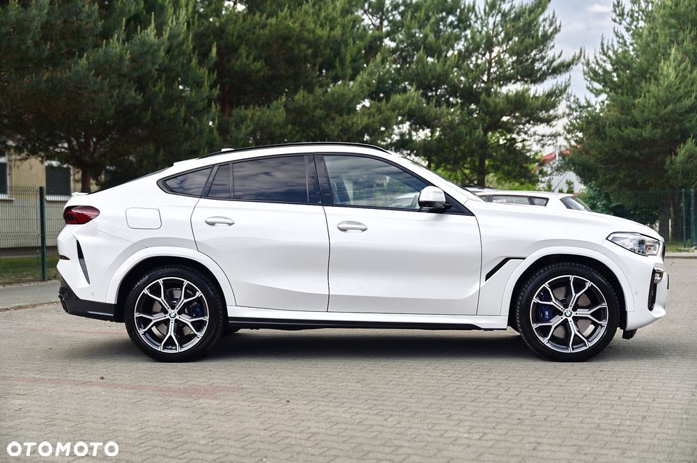BMW X6 xDrive40d mHEV - 14
