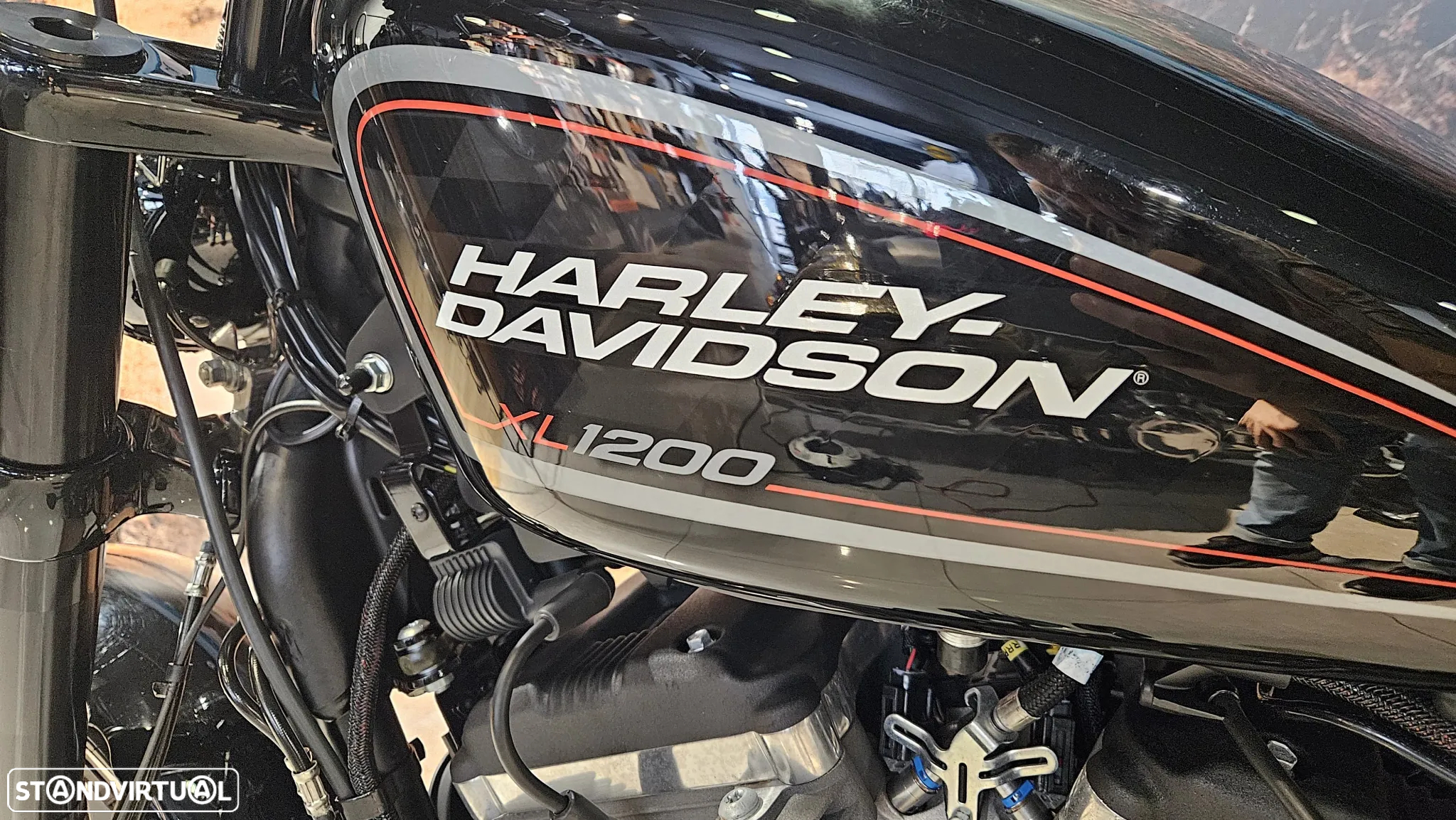 Harley-Davidson Sportster Roadster 1200 - 16
