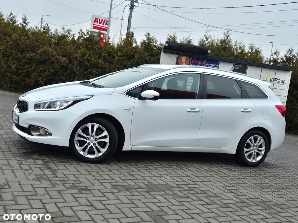 Kia Ceed 1.6 CRDi 128 Platinum Edition - 4