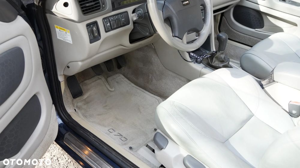 Volvo C70 2.0T - 37