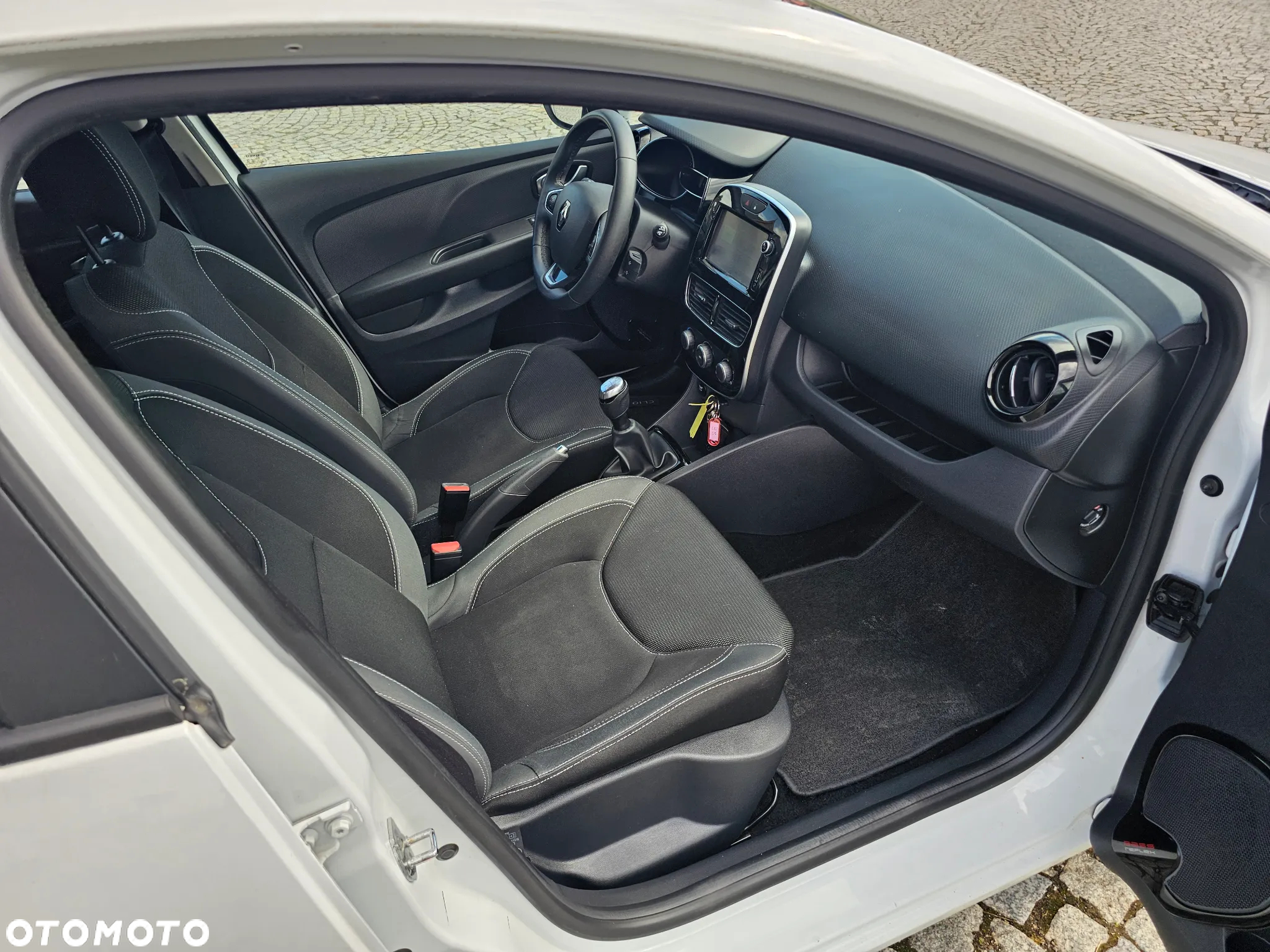 Renault Clio 1.2 16V Business Euro6 - 29
