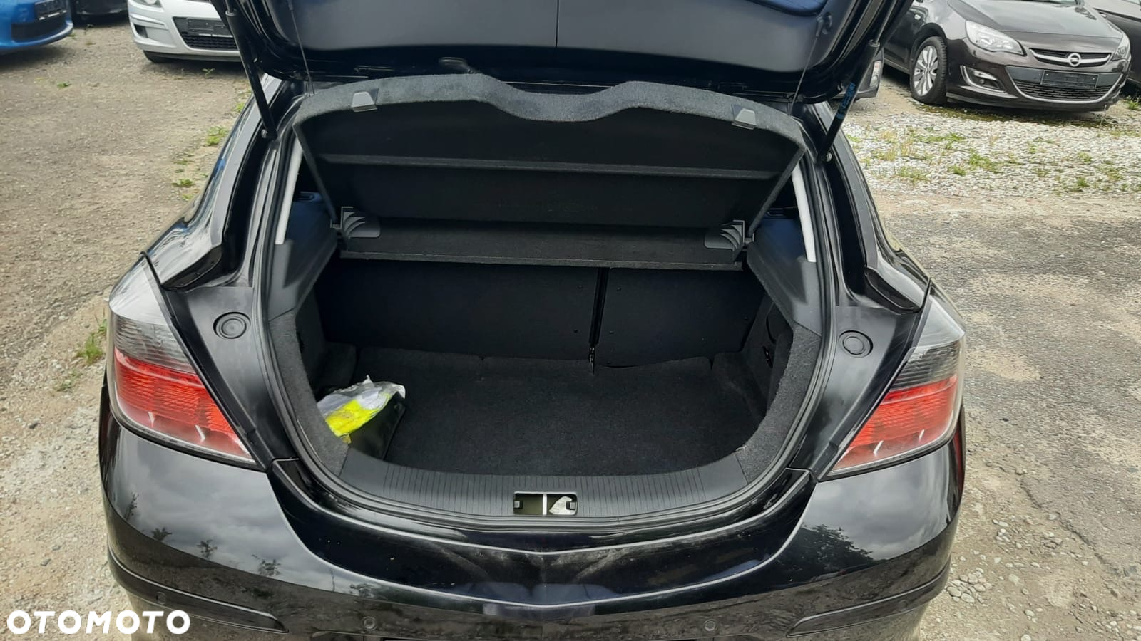 Opel Astra GTC 1.4 Cosmo - 9
