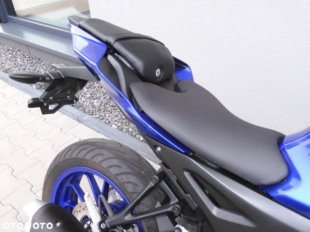 Yamaha YZF - 9