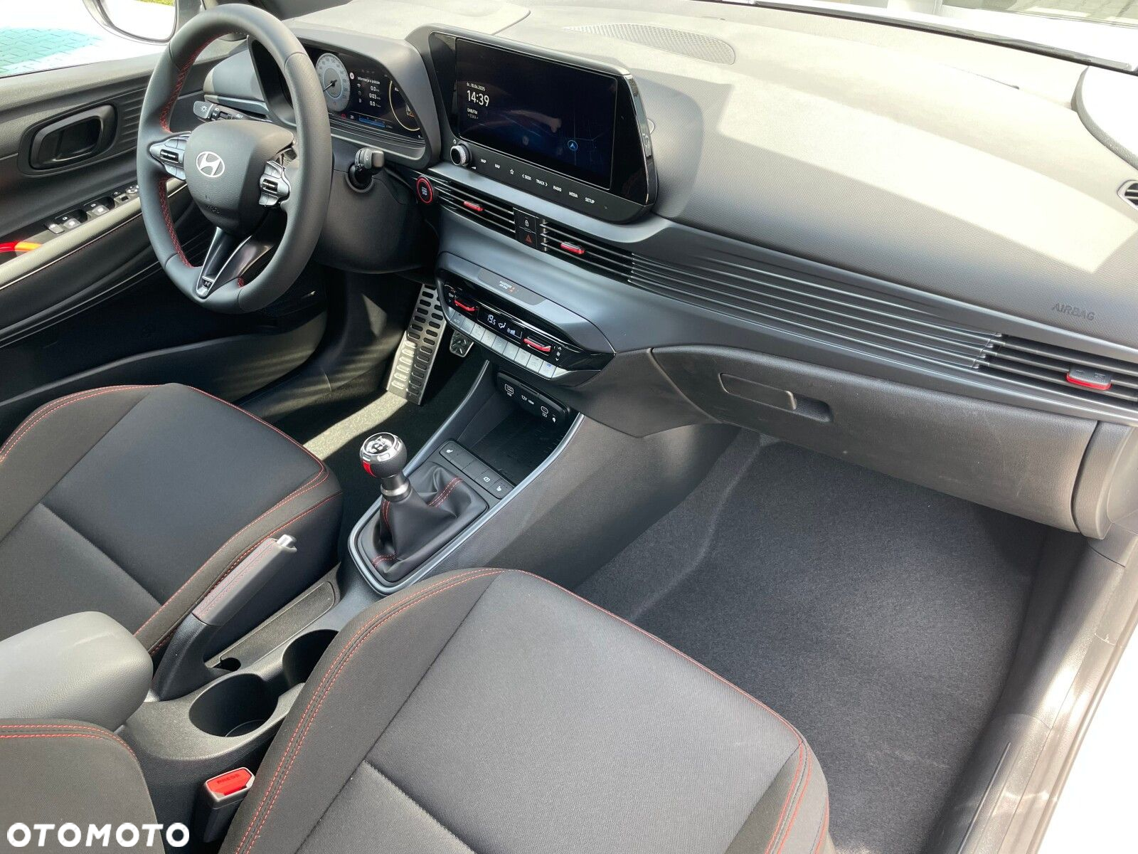 Hyundai i20 - 12