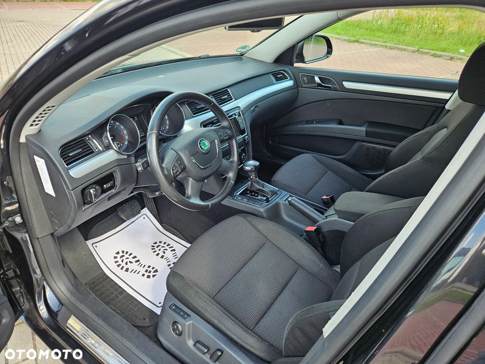 Skoda Superb 2.0 TDI DSG Exclusive - 11